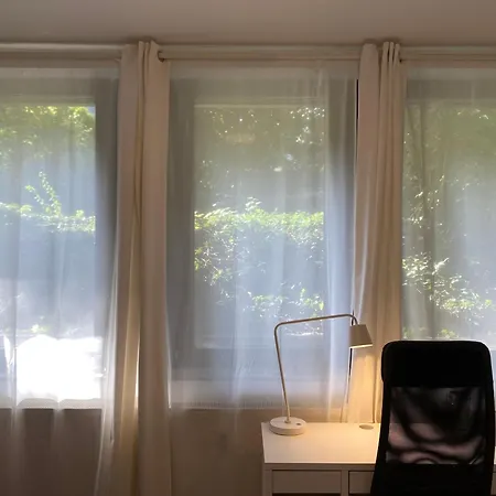 Shared In Former Hotel, Near Train Station, Fully Equipped Kitchen With Washer-dryer Homestay Huerth