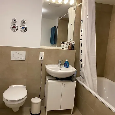 Shared In Former Hotel, Near Train Station, Fully Equipped Kitchen With Washer-dryer *
